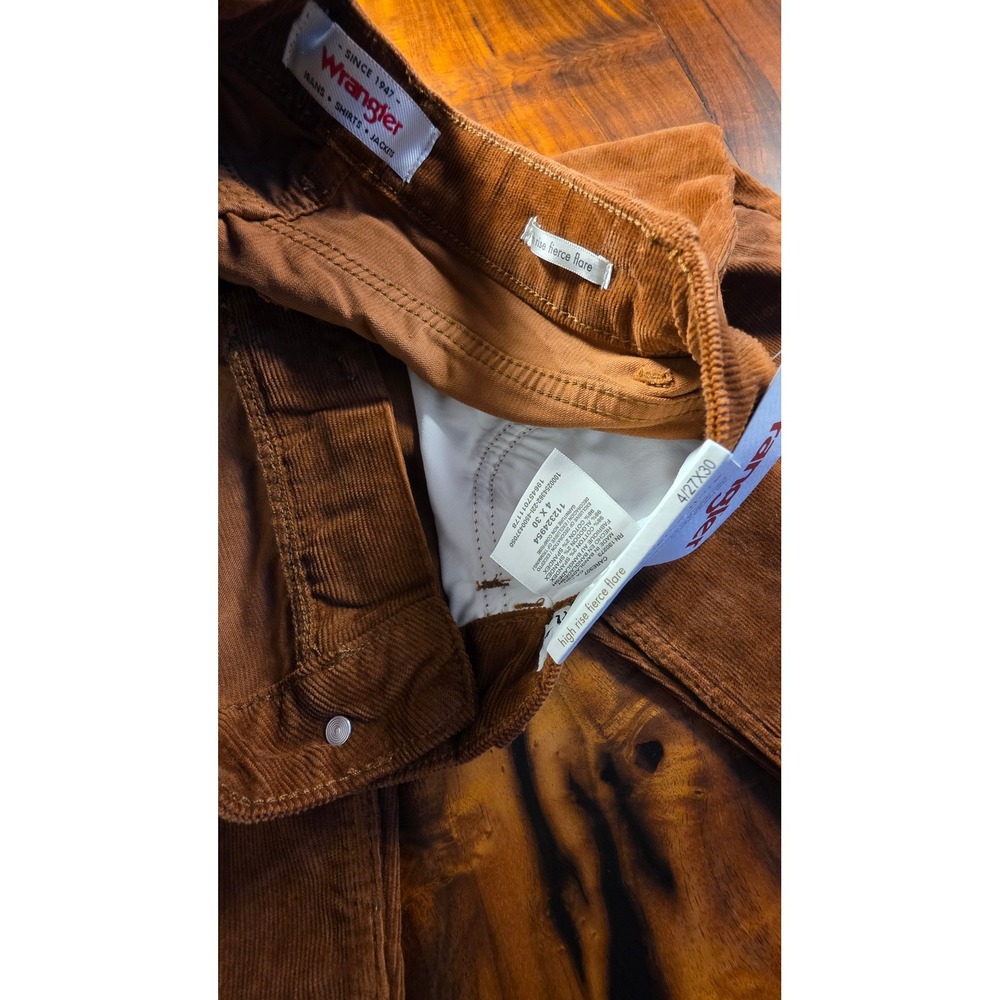 Wrangler High Rise Fierce Flare Rodeo Western Corduroy Festival Boho NWT - Picture 5 of 6